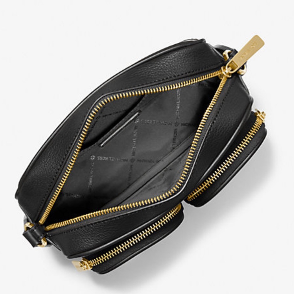 Michael Kors Jet Set Md Leather Crossbody Bag with Case Apple Airpods Pro®
Black - Picture 4 of 16